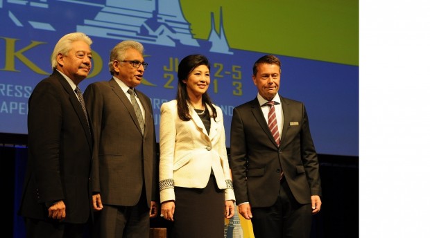 WNC 13: WAN-IFRA Presidents and Asia Pacific Chairman welcome the Prime Minister of Thailand at the World Newspaper Congress